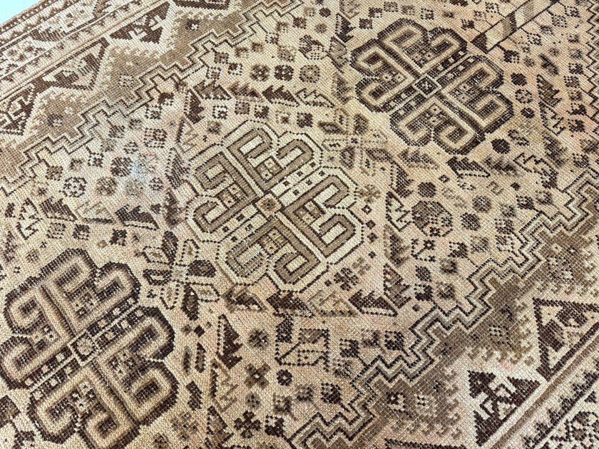 Persian Shiraz Rug | 5' 5” x 7' 11