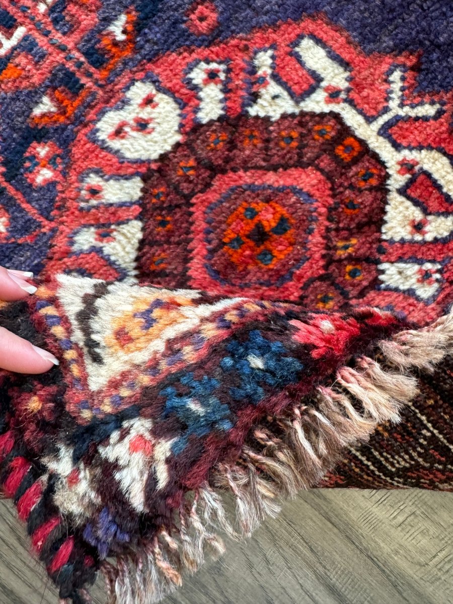Persian Shiraz Rug | 5' 5