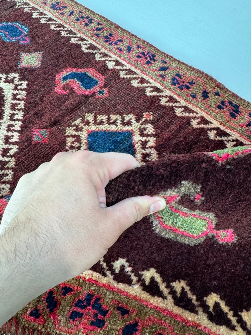 Persian Sirjan Rug | 2' 8