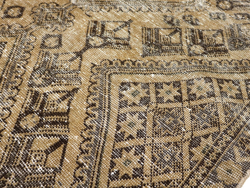 Persian Sirjan Rug | 6' 8” x 9' 11