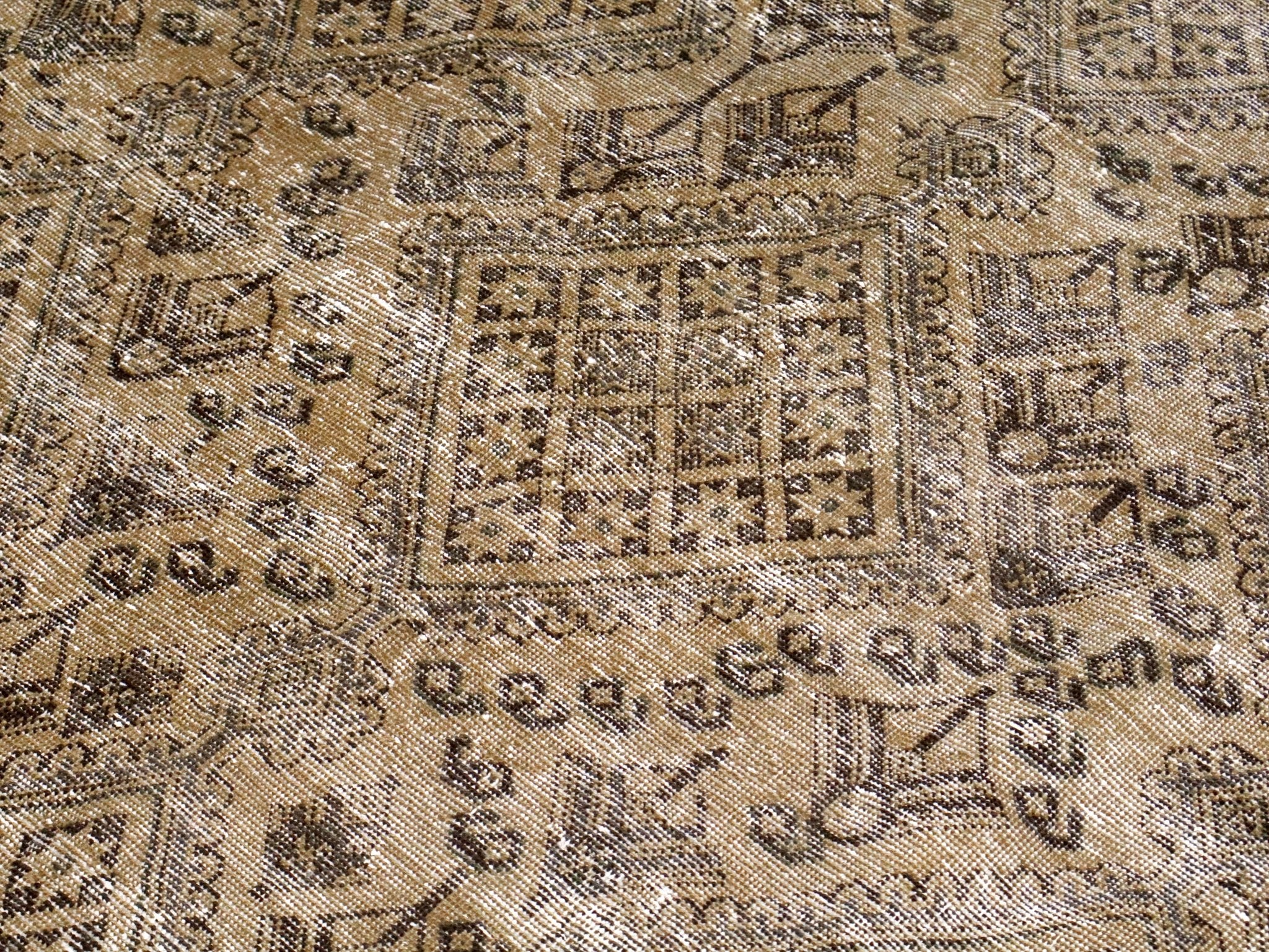 Persian Sirjan Rug | 6' 8” x 9' 11