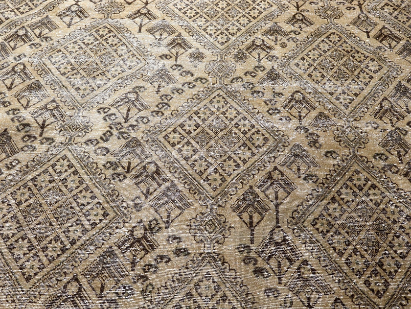 Persian Sirjan Rug | 6' 8” x 9' 11