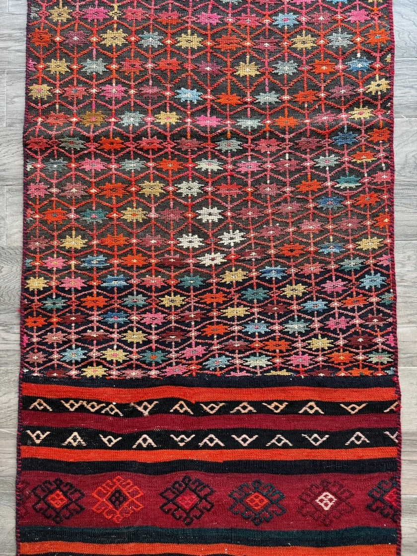 Persian Suzani Kilim | 2' 6