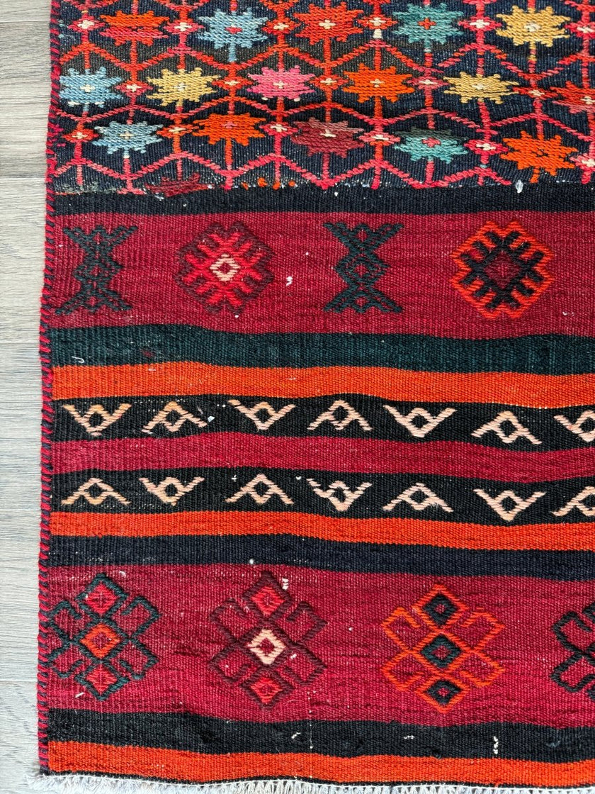 Persian Suzani Kilim | 2' 6