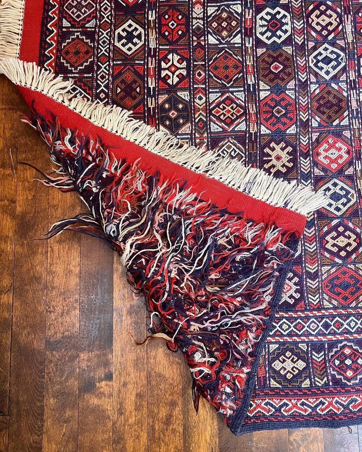 Persian Suzani Kilim | 5' 6