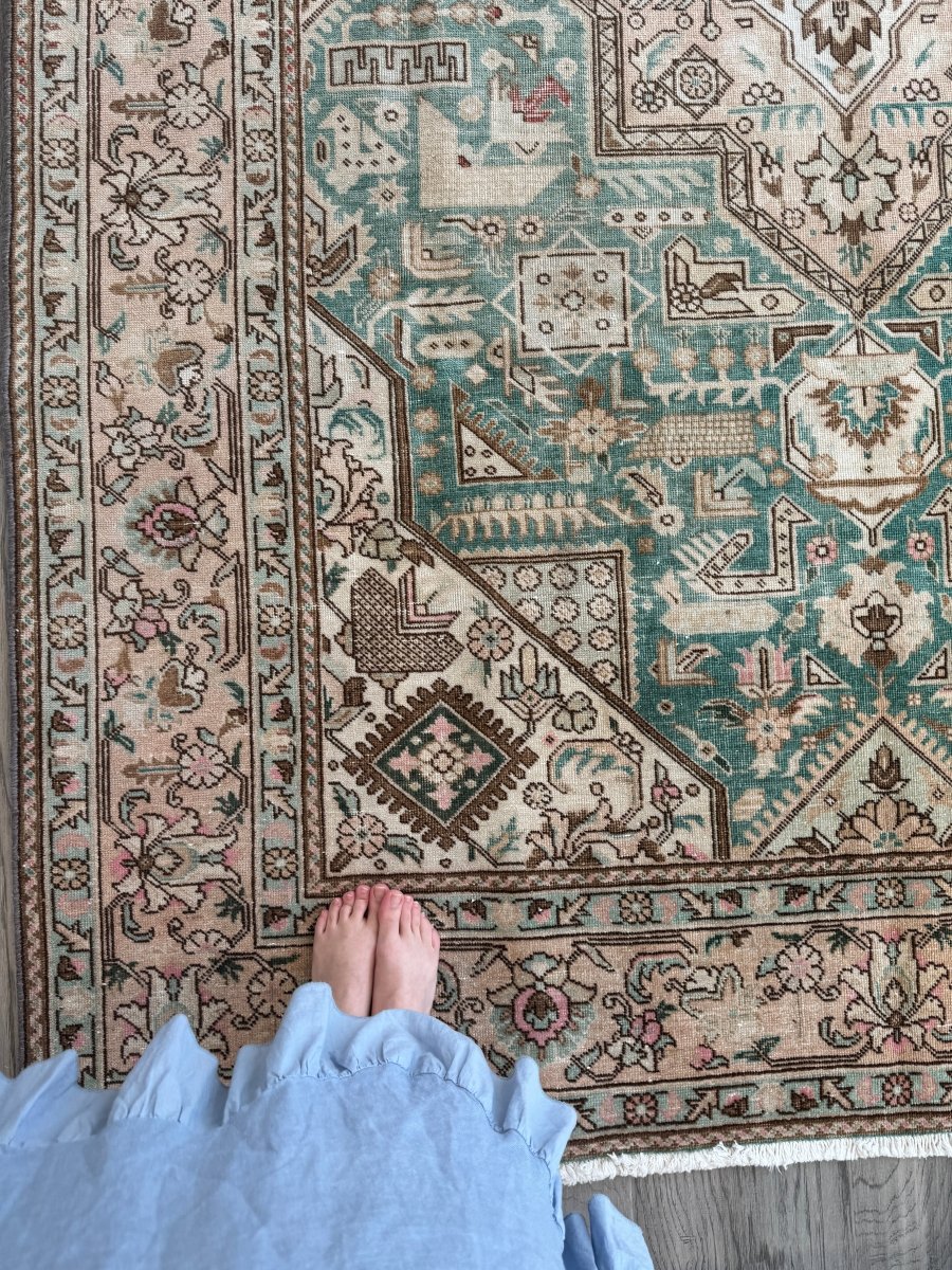 Persian Tabriz Heriz Rug | 6' 6