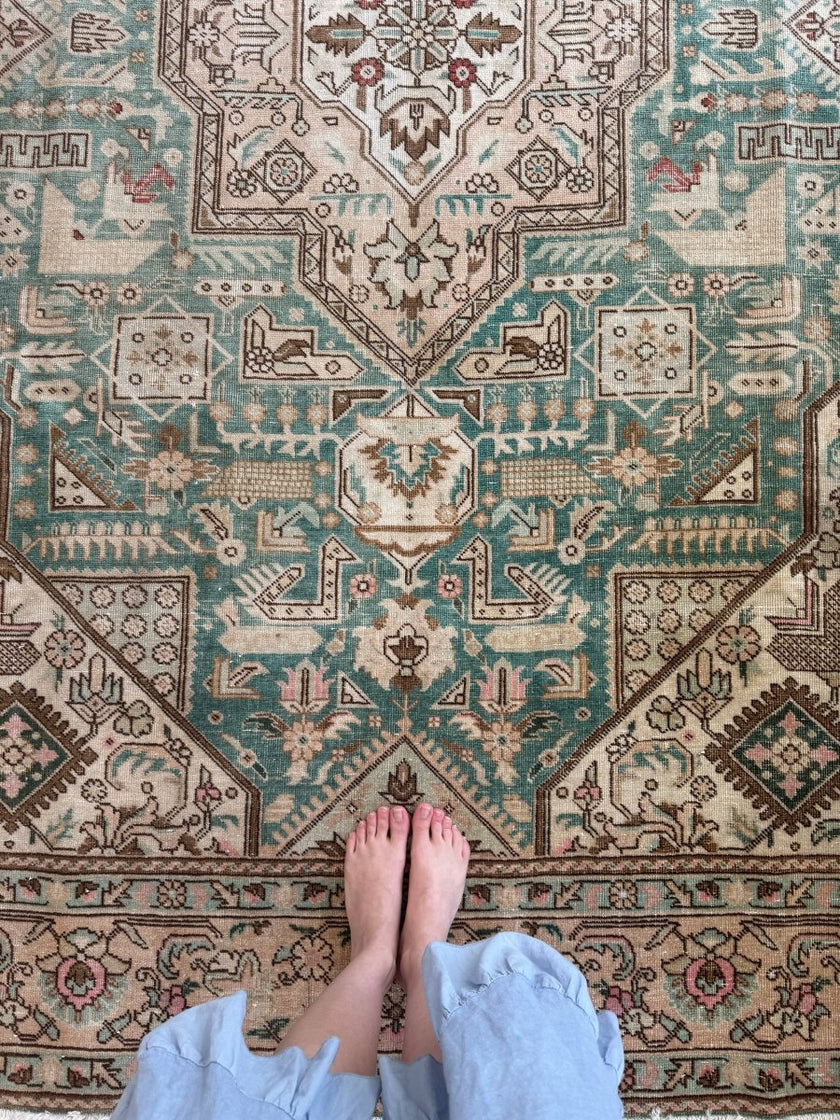 Persian Tabriz Heriz Rug | 6' 6