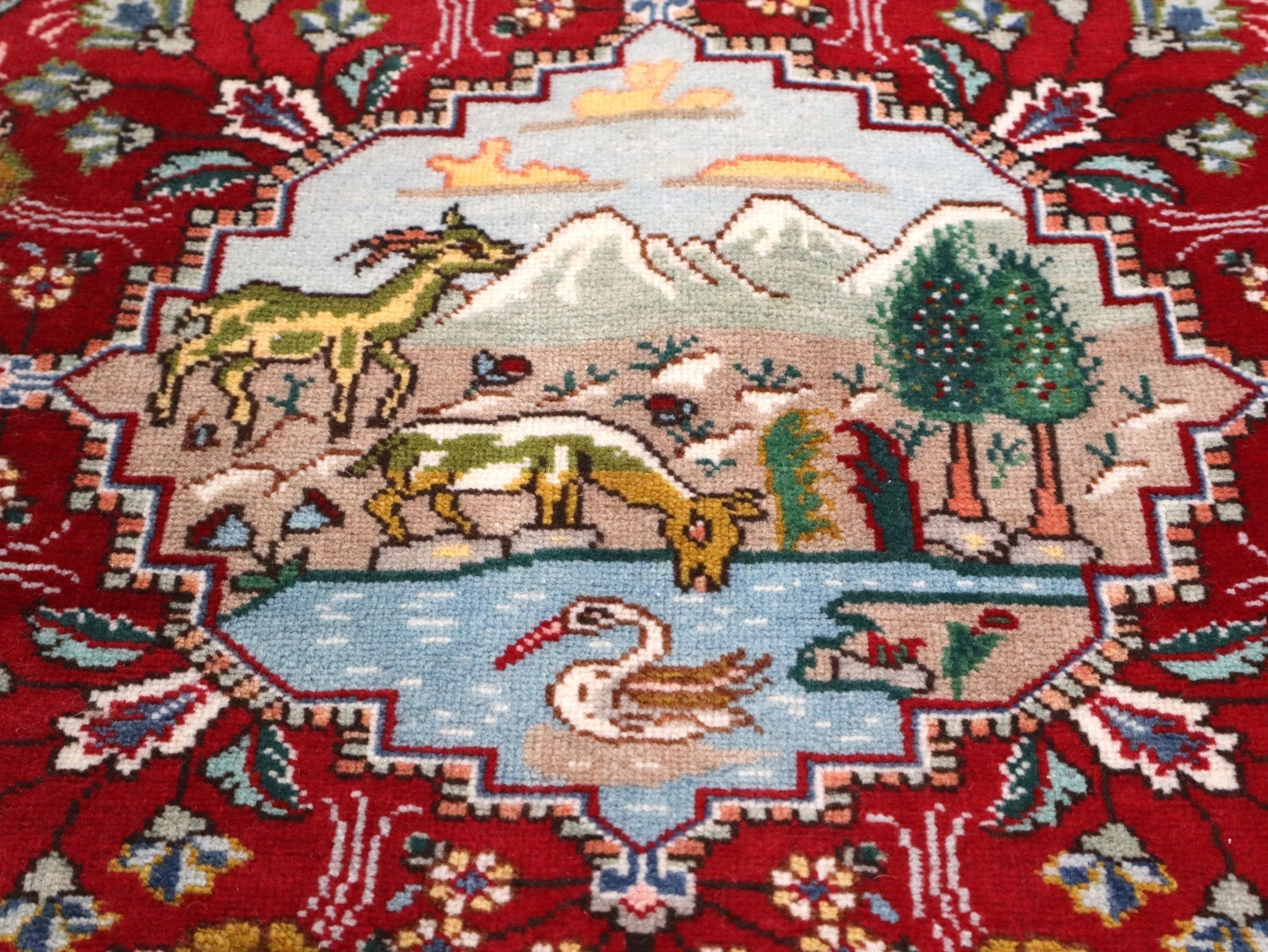 Persian Tabriz Round Rug | 3' 1