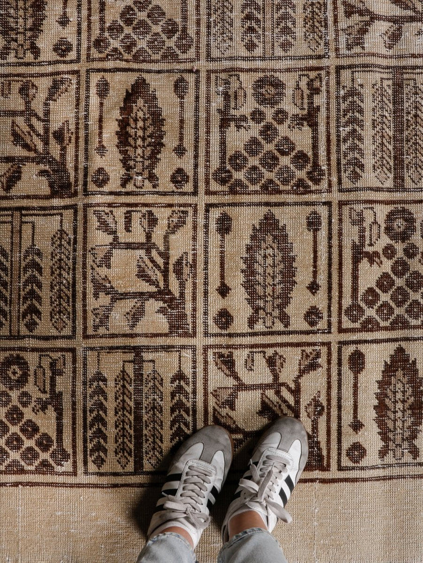 Persian Tabriz Rug | 5' 11” x 8' 10