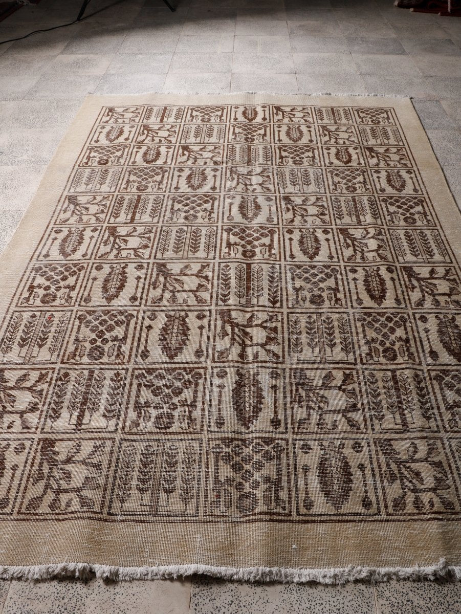 Persian Tabriz Rug | 5' 11” x 8' 10