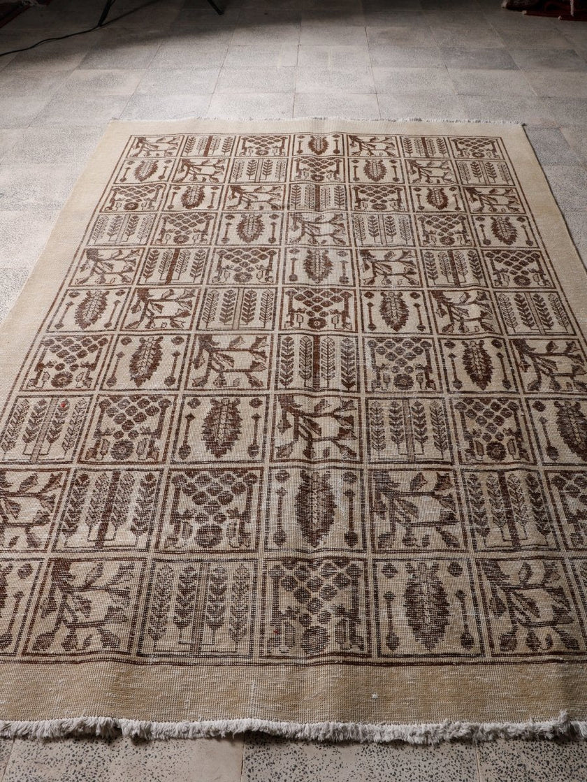 Persian Tabriz Rug | 5' 11” x 8' 10