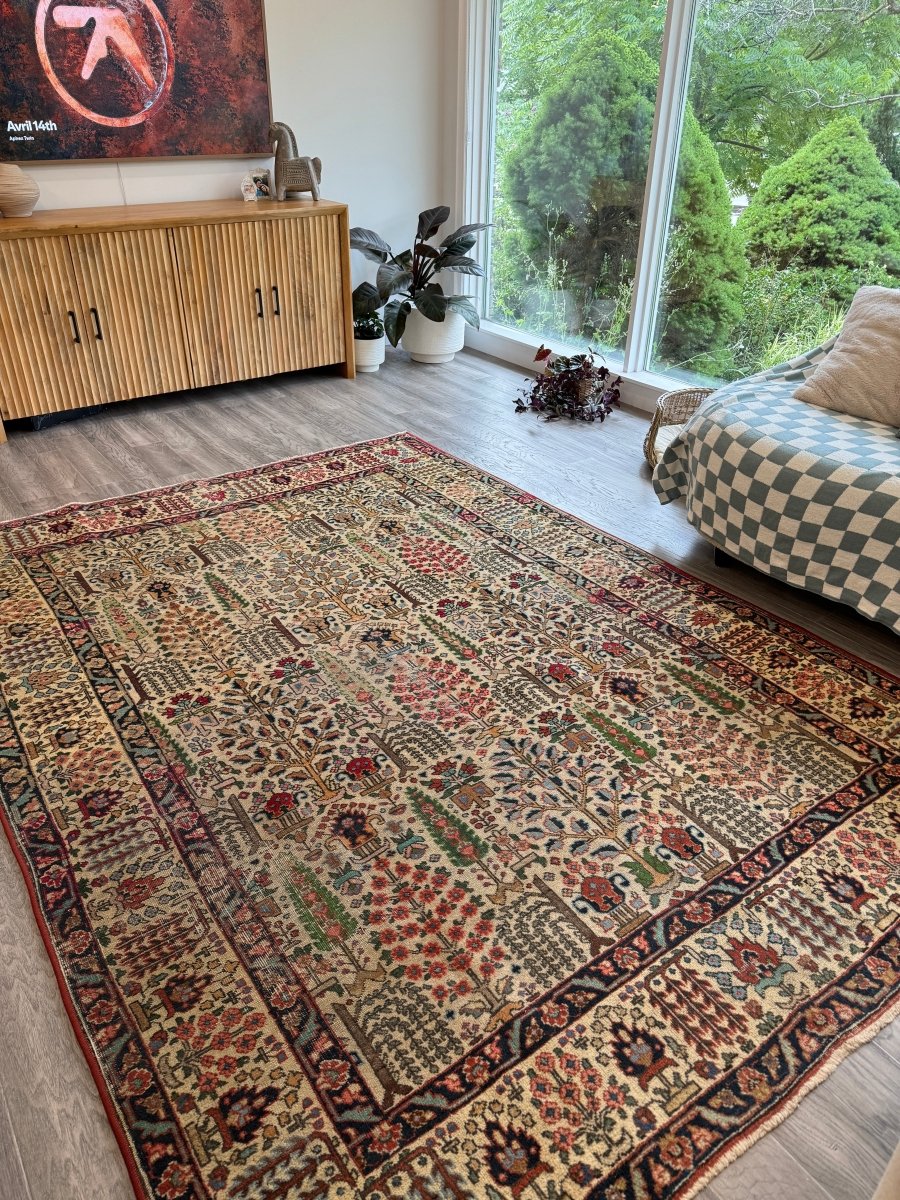 Persian Tabriz Rug | 6' 6