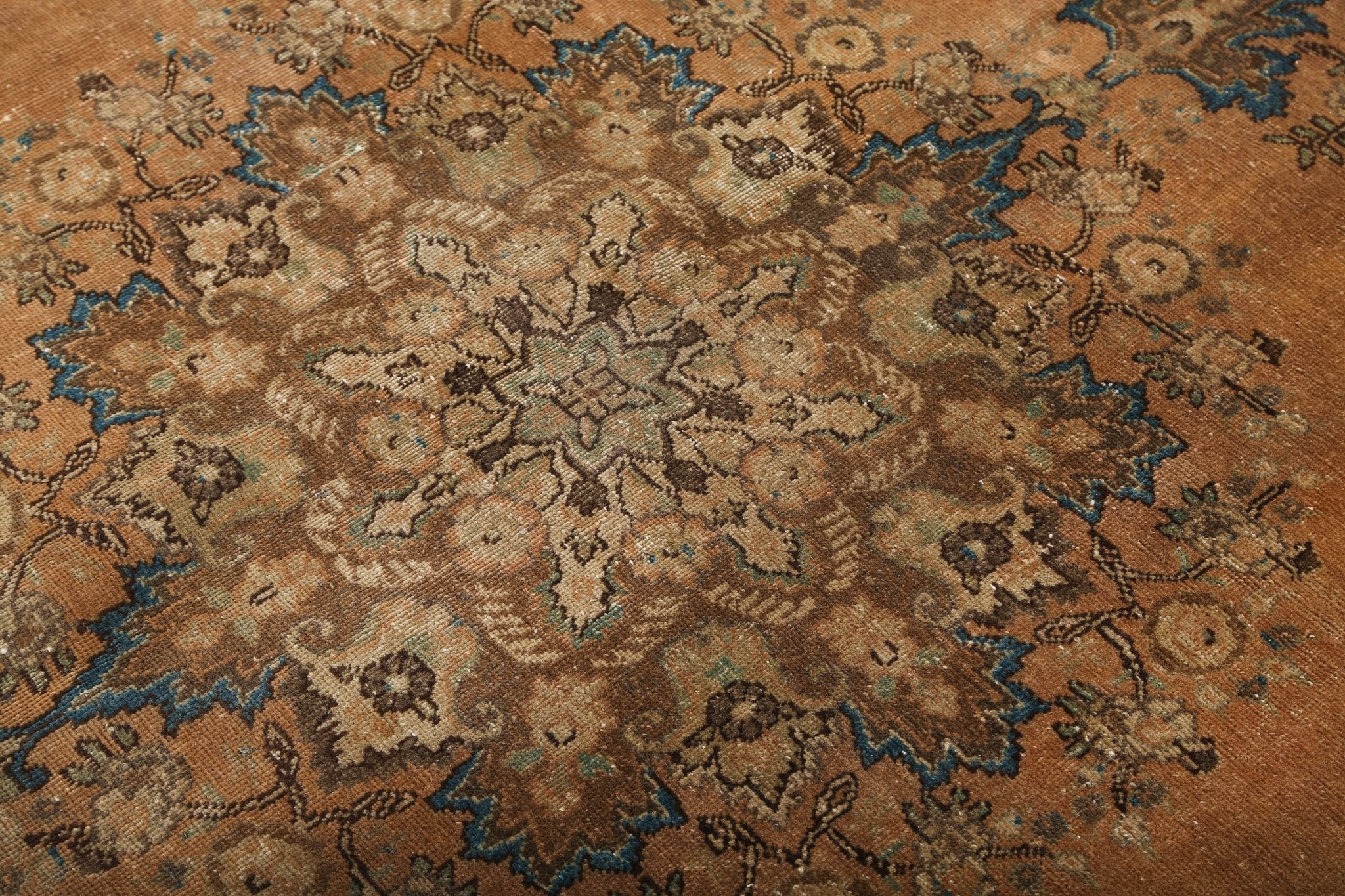 Persian Tabriz Rug | 6' x 9'