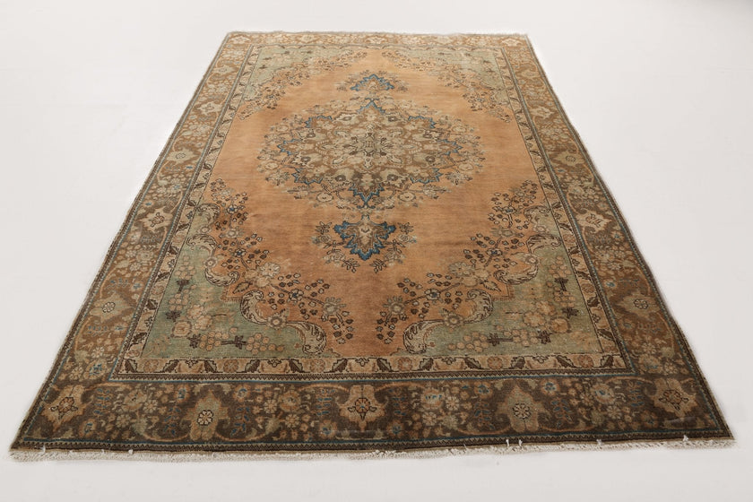 Persian Tabriz Rug | 6' x 9'