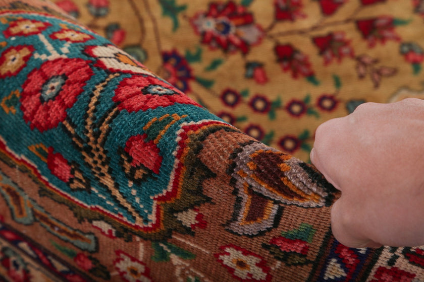 Persian Tabriz Rug | 7' 5