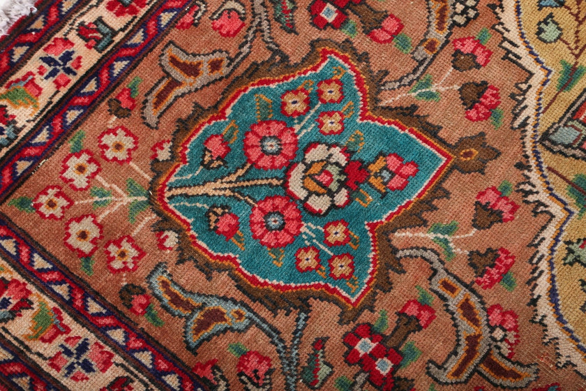 Persian Tabriz Rug | 7' 5