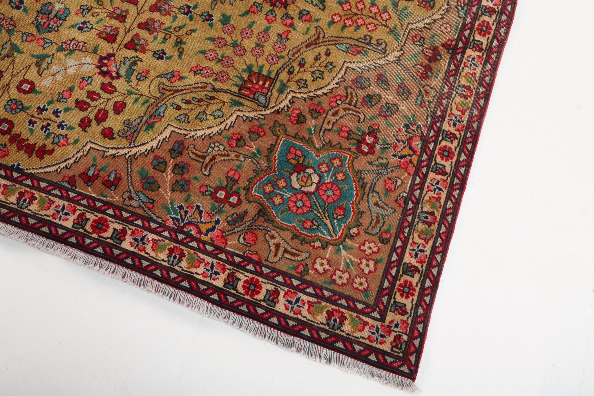 Persian Tabriz Rug | 7' 5