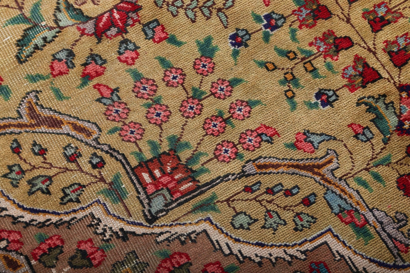 Persian Tabriz Rug | 7' 5