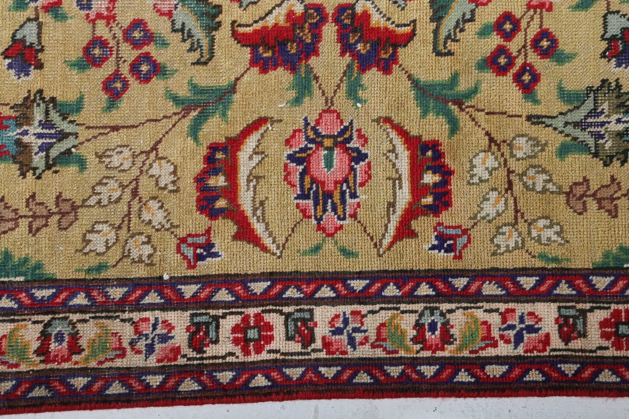 Persian Tabriz Rug | 7' 5