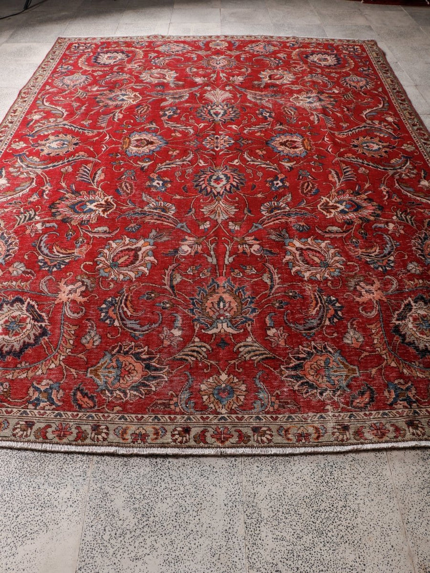 Persian Tabriz Rug | 7' 7” x 10' 10