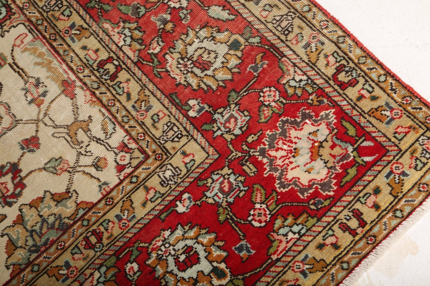 Persian Tabriz Rug | 9' 5