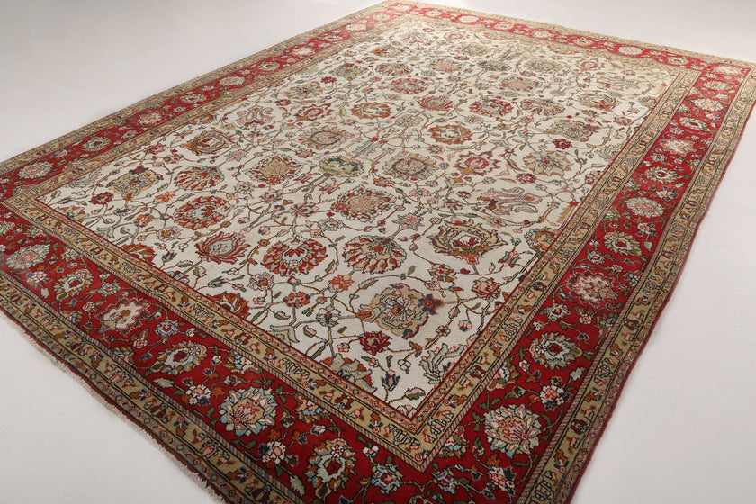 Persian Tabriz Rug | 9' 5