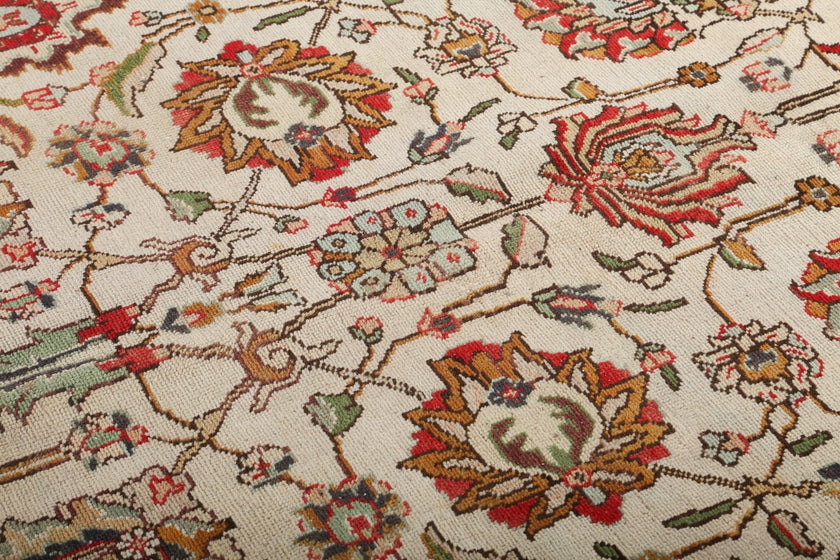 Persian Tabriz Rug | 9' 5