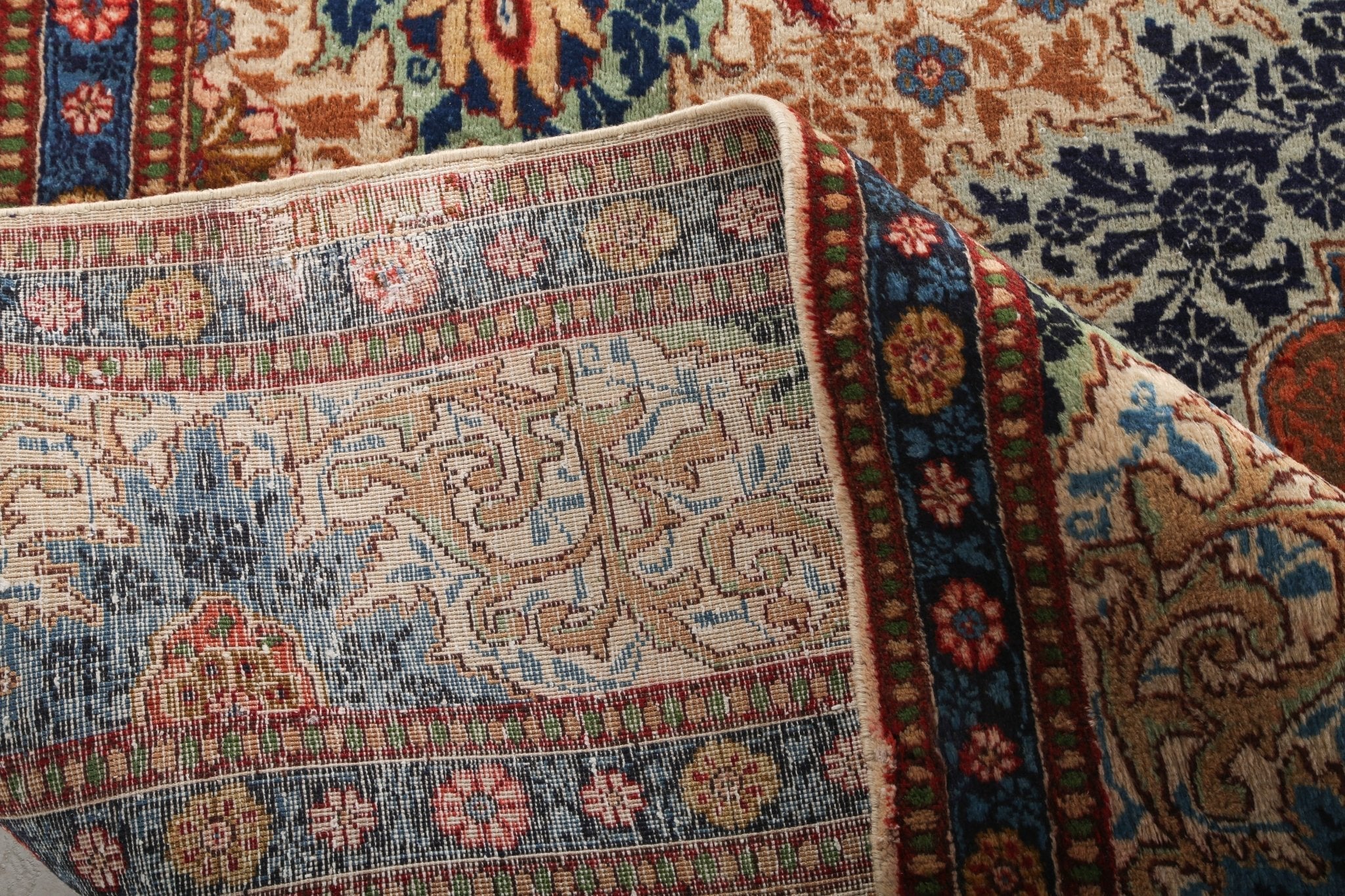 Persian Tabriz Rug | 9' 5