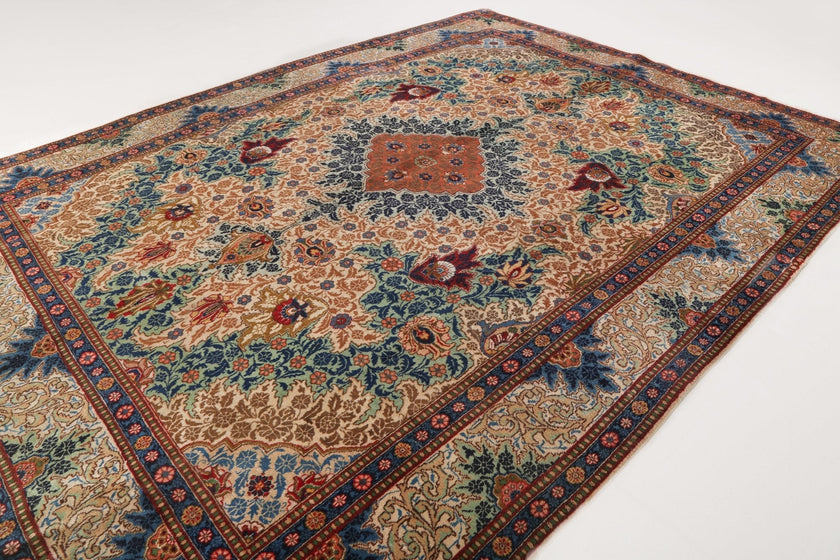 Persian Tabriz Rug | 9' 5