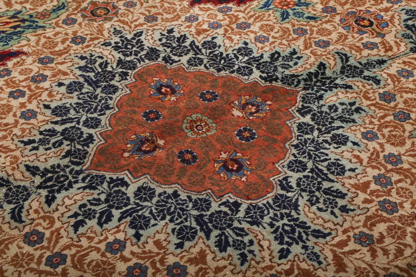 Persian Tabriz Rug | 9' 5