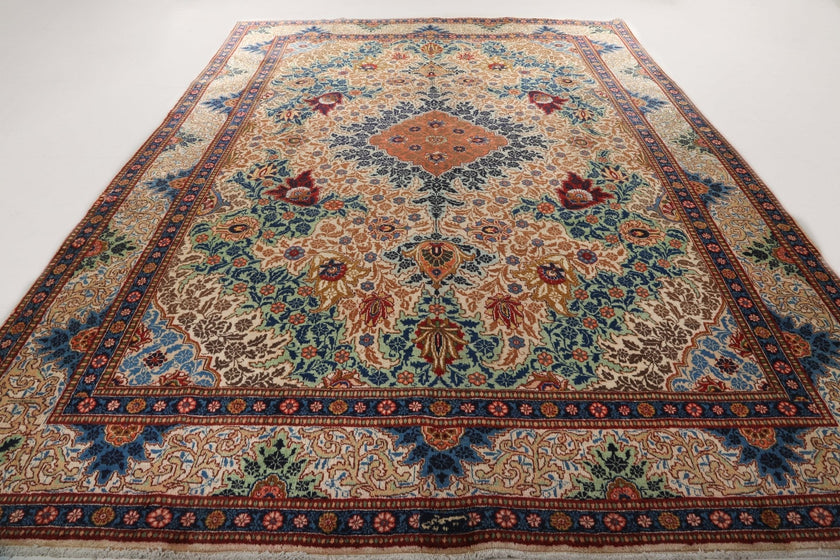 Persian Tabriz Rug | 9' 5