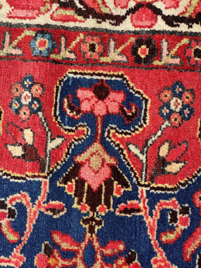 Persian Tafresh Rug | 4' 7