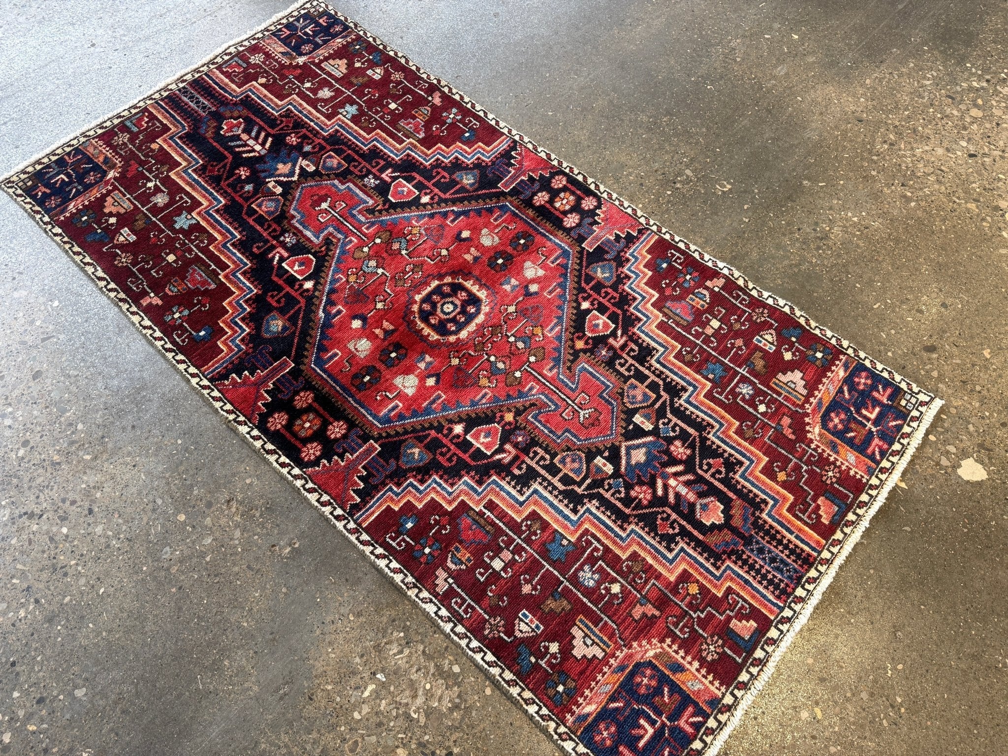 Persian Tuyserkan Rug | 2' 8