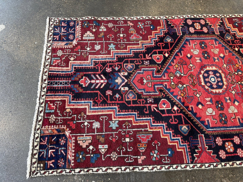 Persian Tuyserkan Rug | 2' 8