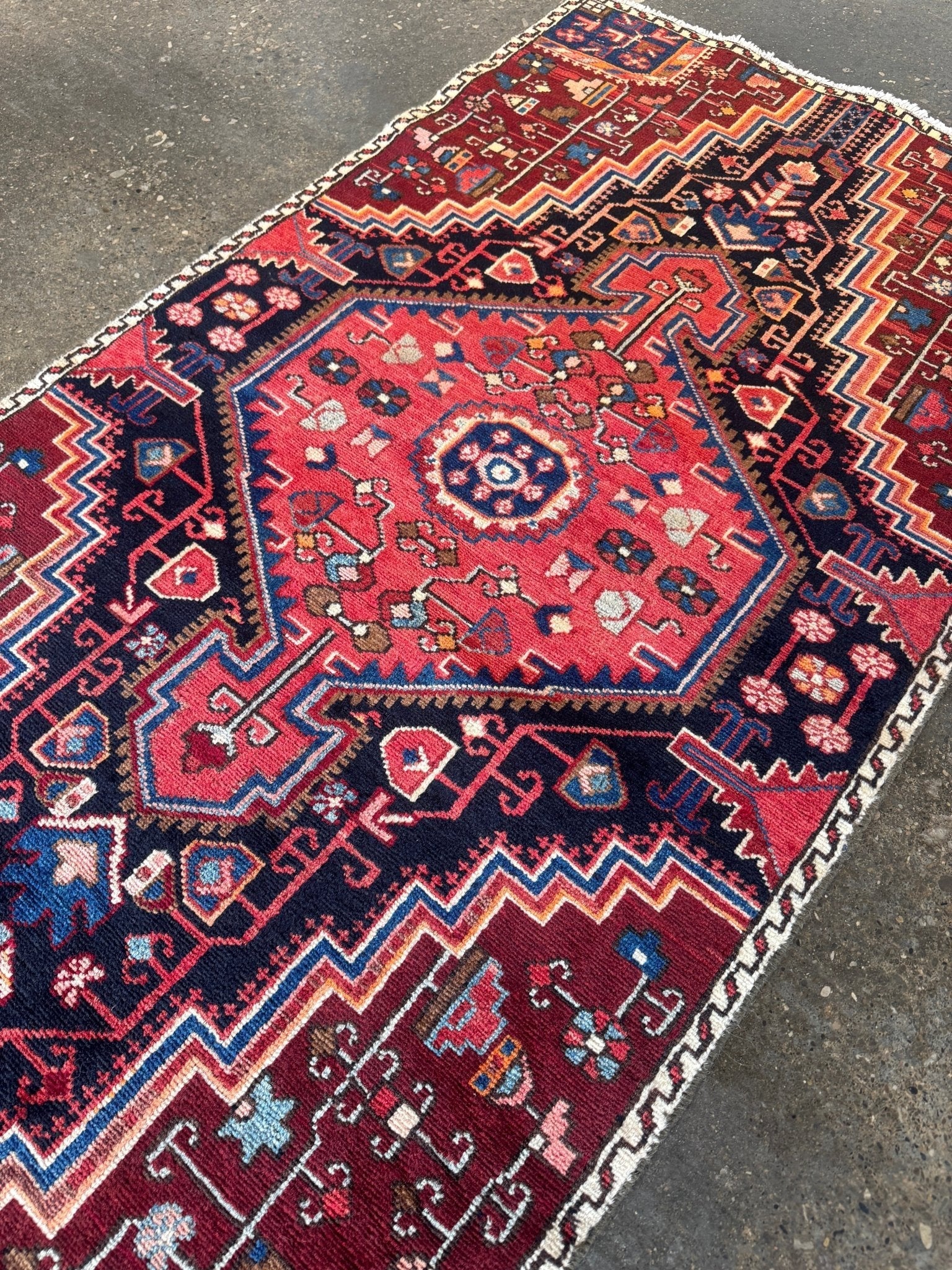 Persian Tuyserkan Rug | 2' 8
