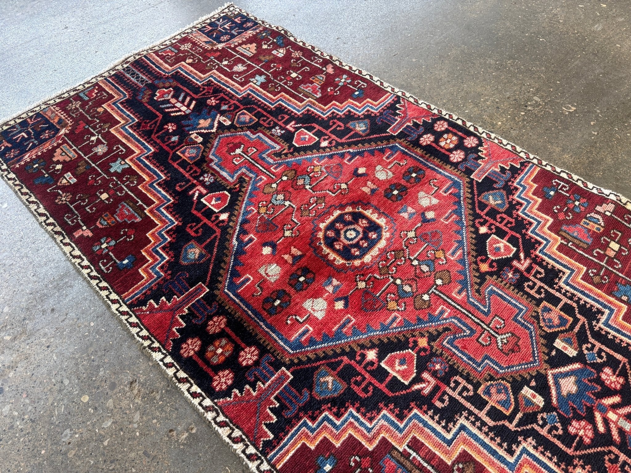 Persian Tuyserkan Rug | 2' 8