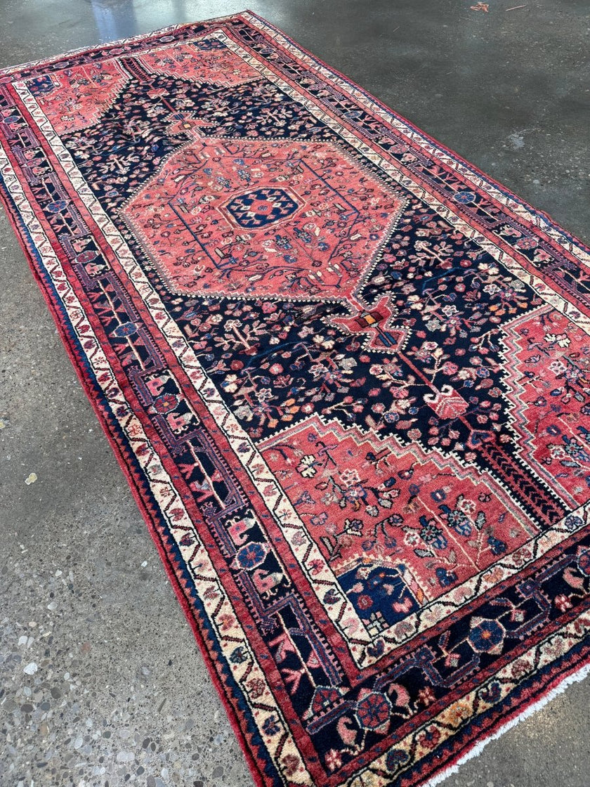 Persian Tuyserkan Rug | 5' 6