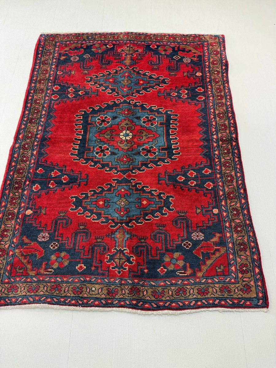 Persian Viss Rug | 3' 7” x 4' 11