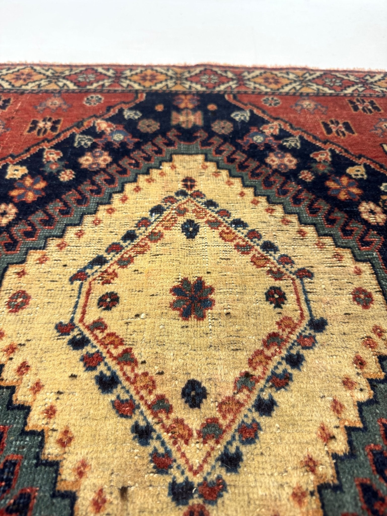 Persian Yalameh Rug | 3' 1” x 4' 6