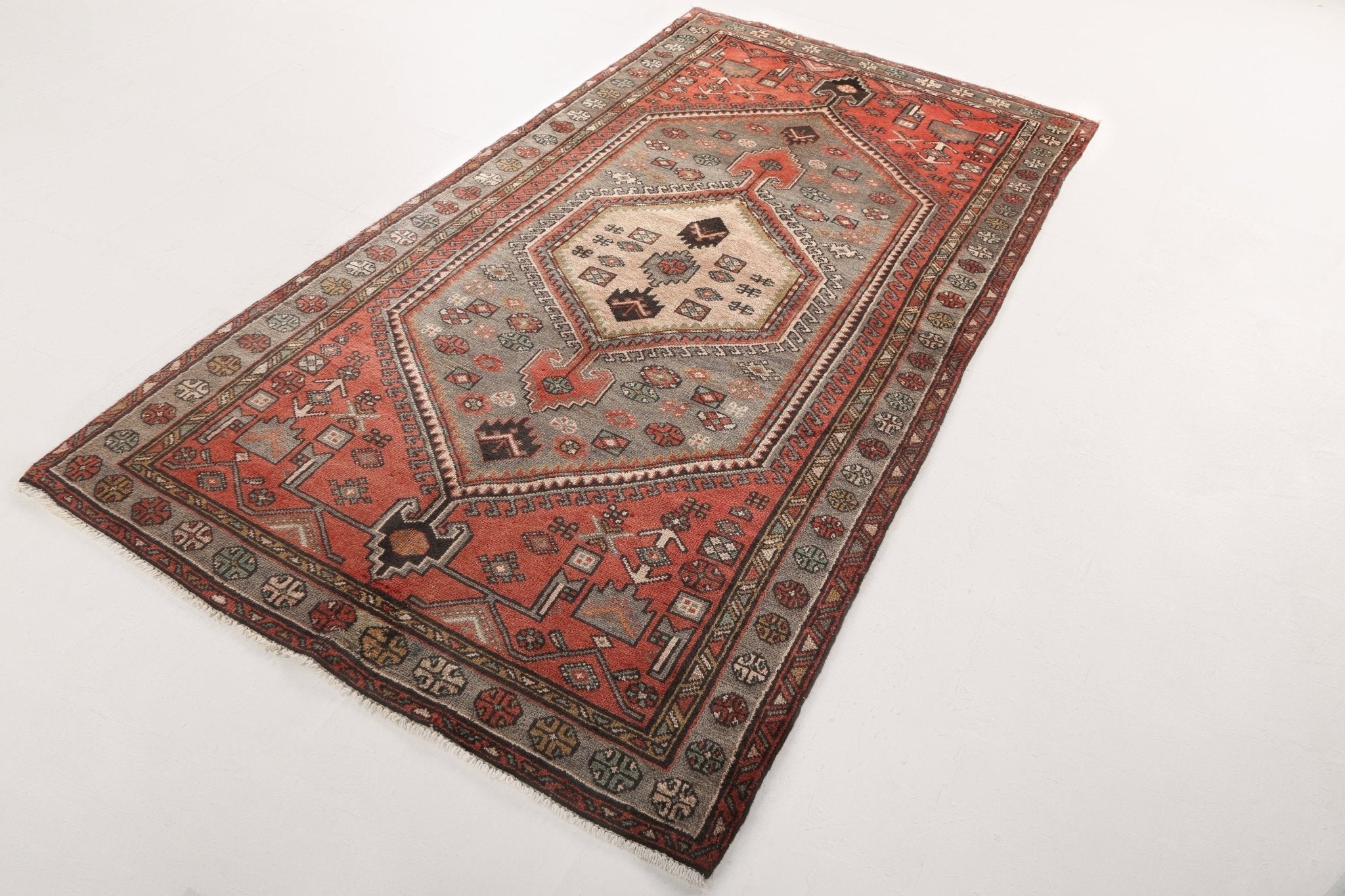 Persian Zanjan Rug | 4' 3