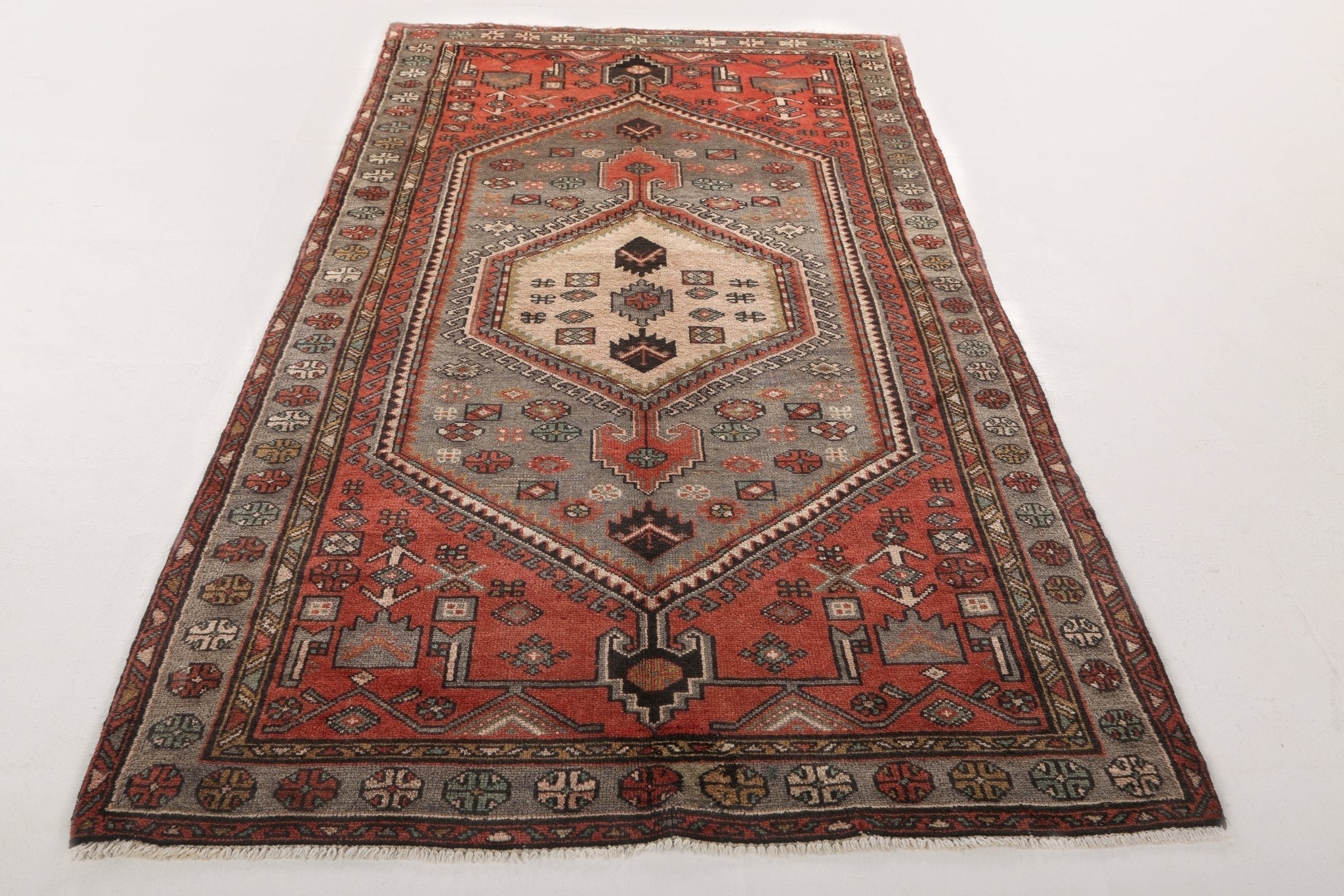 Persian Zanjan Rug | 4' 3