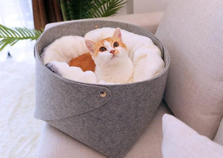 Cozy Enclosed Pet Bed – Windproof Removable Nest for Cats & Dogs (S/M)