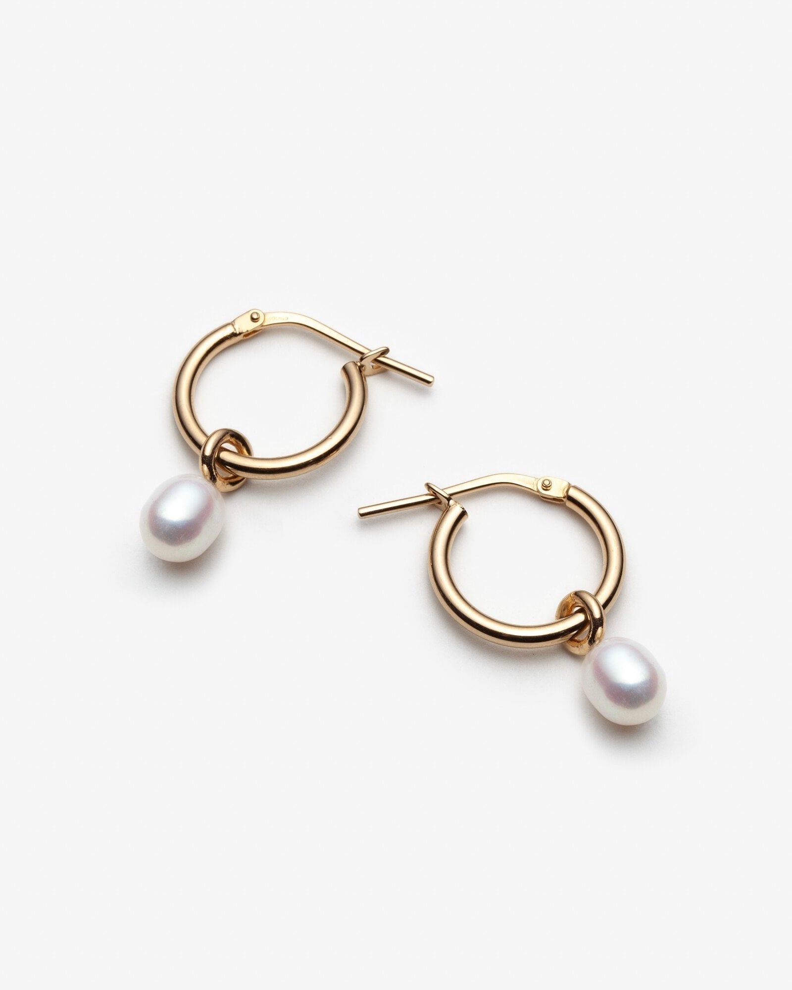 Idola - Boucles d’oreilles avec moyennes perles d’eau douce