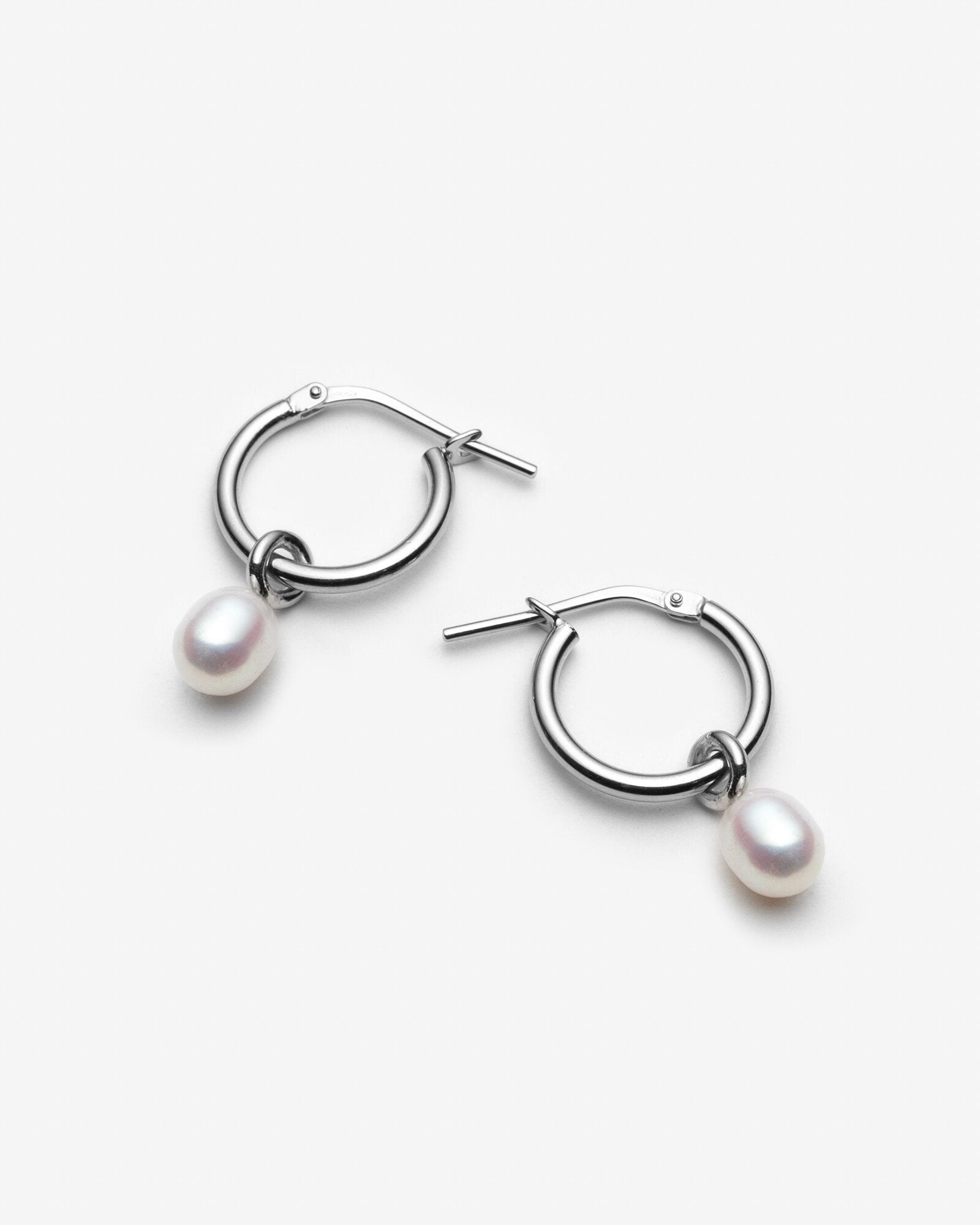 Idola - Boucles d’oreilles avec moyennes perles d’eau douce