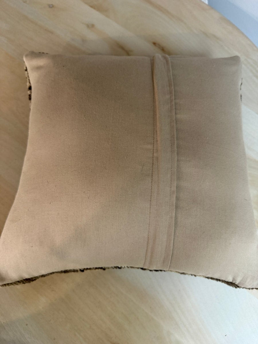Pillow No. 001 | 16
