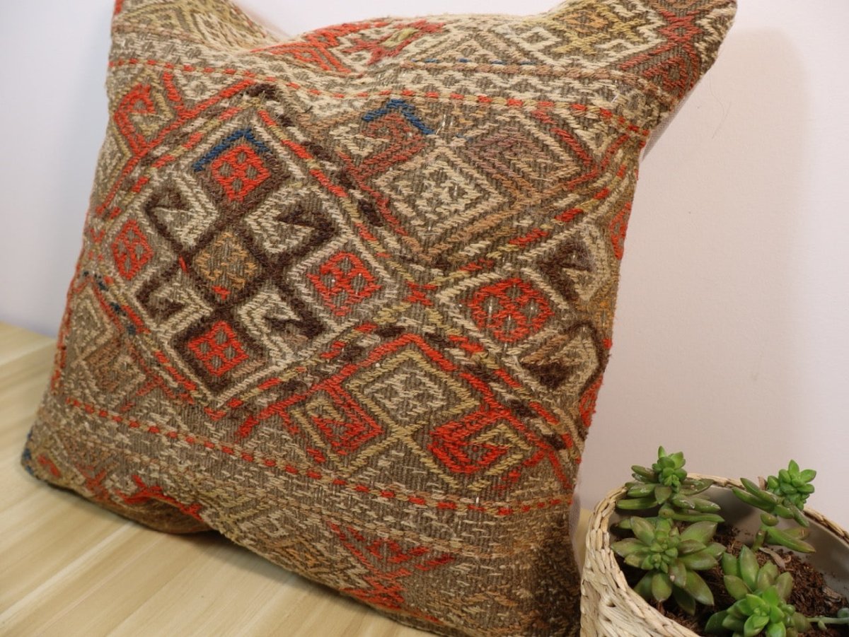 Pillow No. 024 | 18