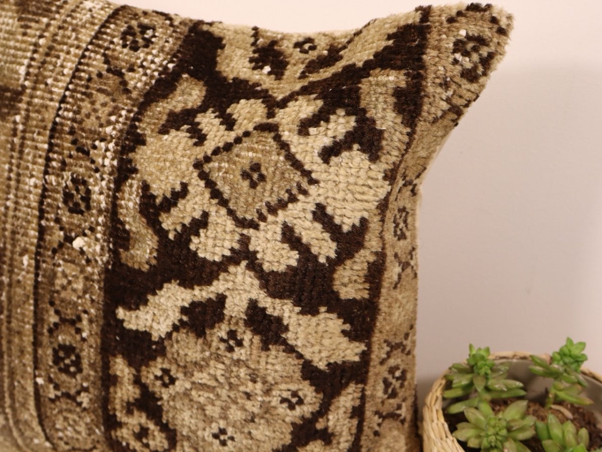 Pillow No. 026 | 16