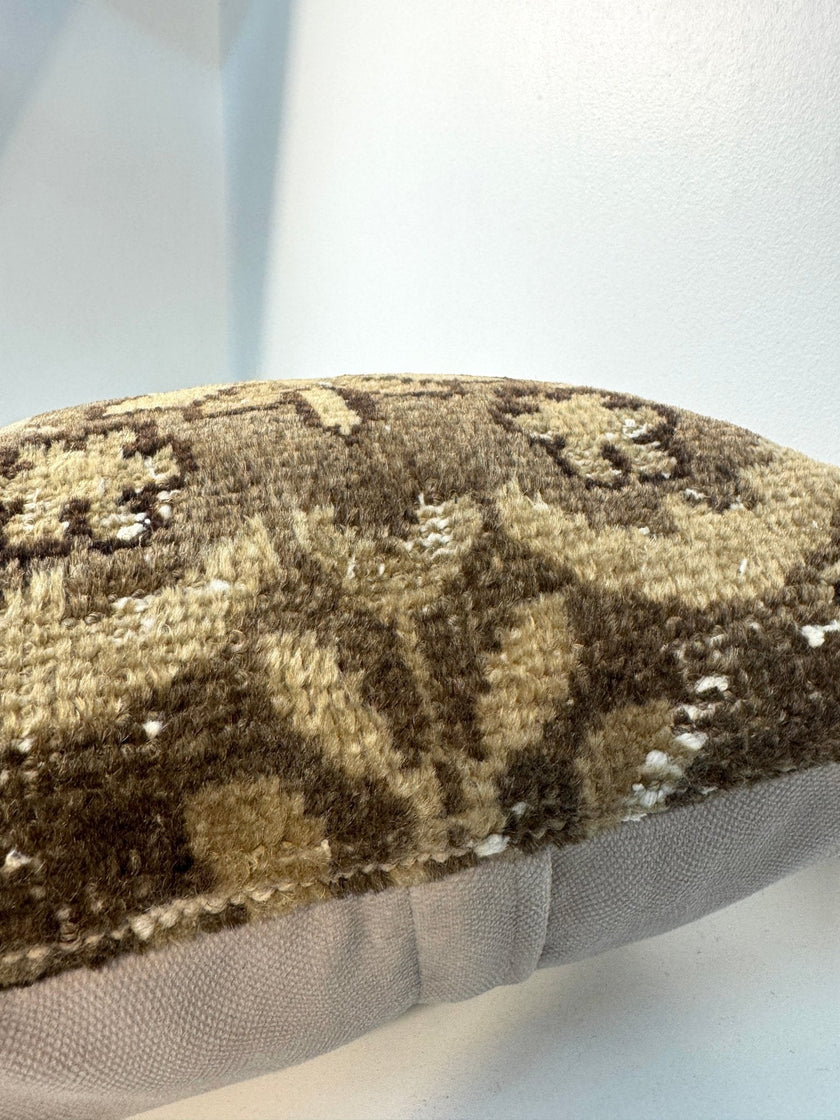Pillow No. 027 | 16
