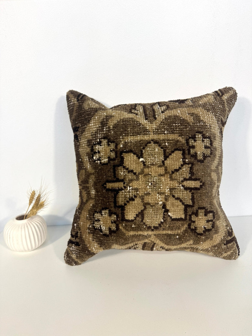 Pillow No. 027 | 16