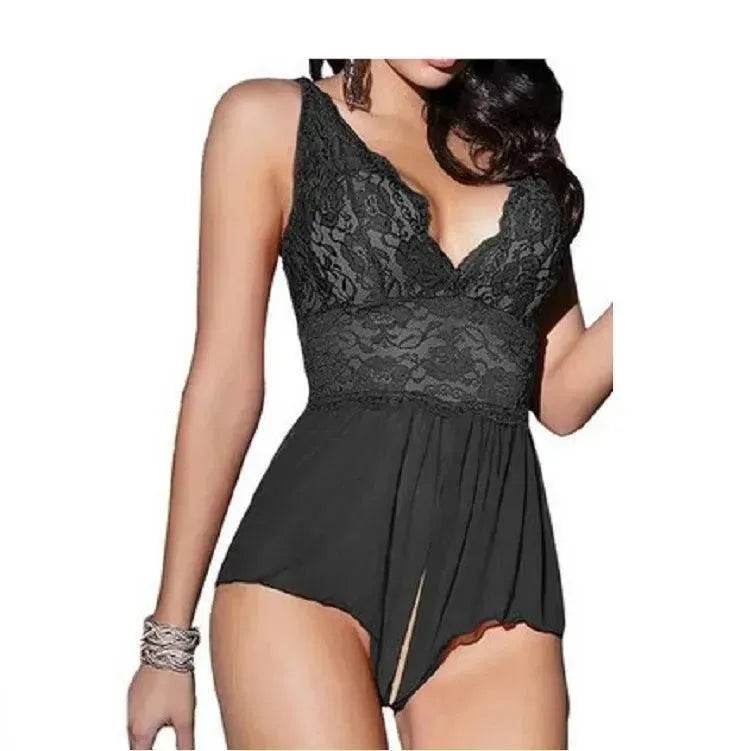 Plus size lingerie with the finest fabrics and delicate lace